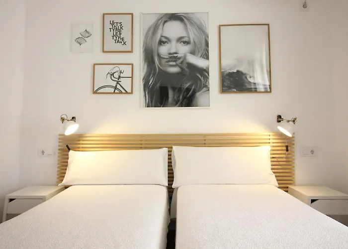 Las Atarazanas - Design Hostal